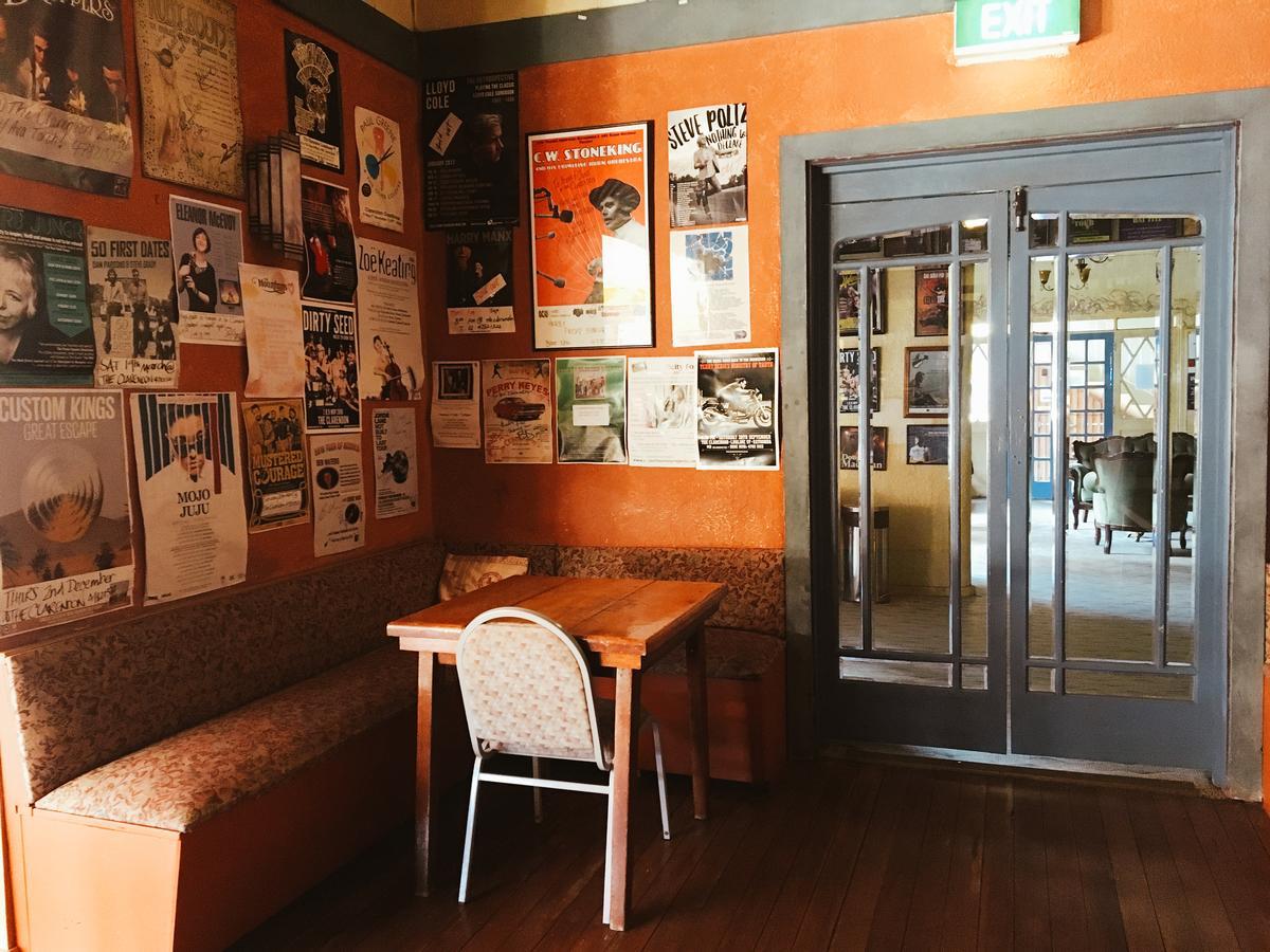 แคลเรนดัน บัดเจ็ต Motel คาทุมบา ภายนอก รูปภาพ