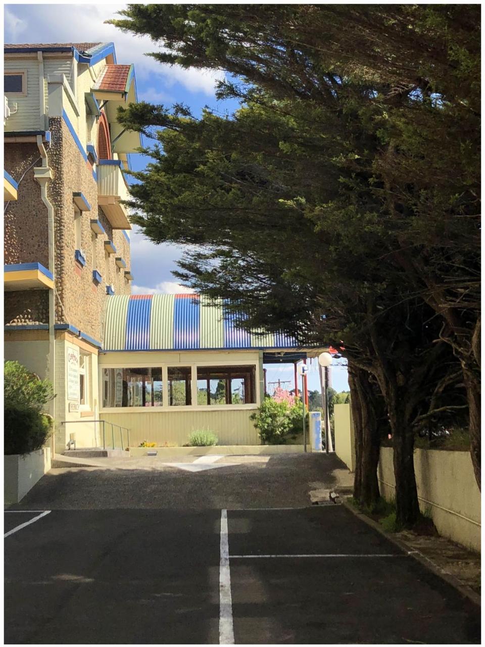 แคลเรนดัน บัดเจ็ต Motel คาทุมบา ภายนอก รูปภาพ