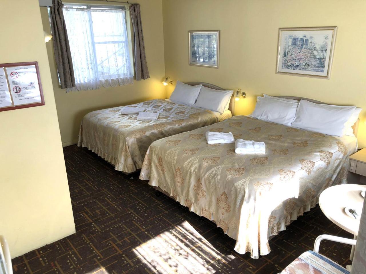 แคลเรนดัน บัดเจ็ต Motel คาทุมบา ภายนอก รูปภาพ
